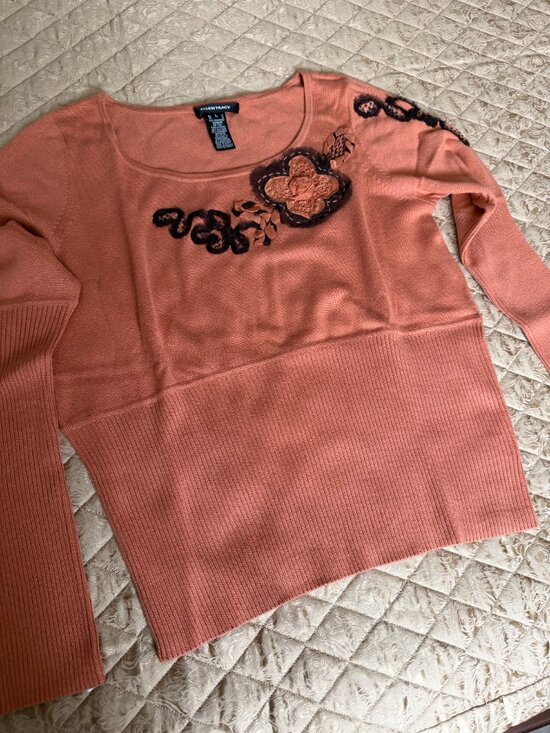 Ellen Tracy Sweaters - Ellen Tracy Cashmere & Silk Blend Floral Embroidered Sweater – Size L